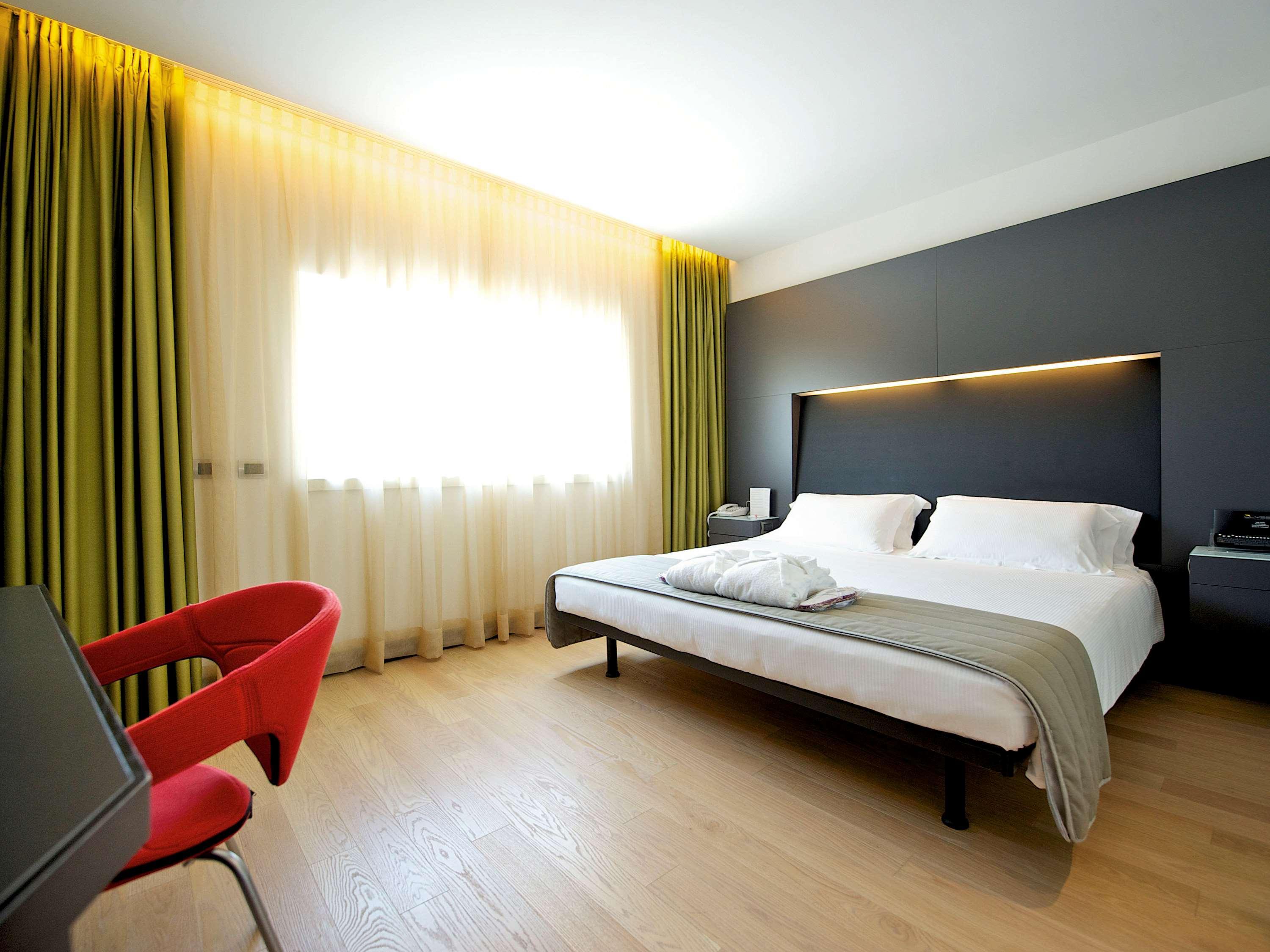 Mercure Nerocubo Rovereto Esterno foto