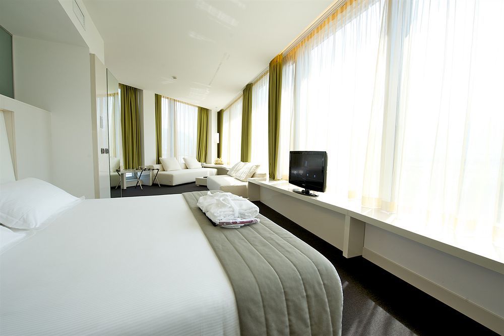 Mercure Nerocubo Rovereto Esterno foto